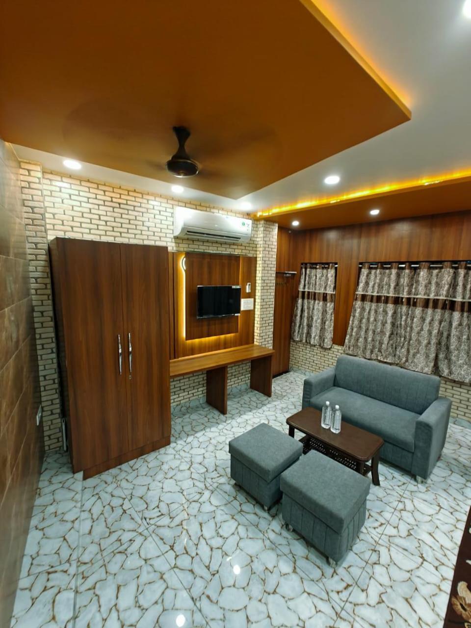 Shri Kailash Pati Guest House- Opposite Kashi Vishwanath Temple Varanasi Eksteriør billede