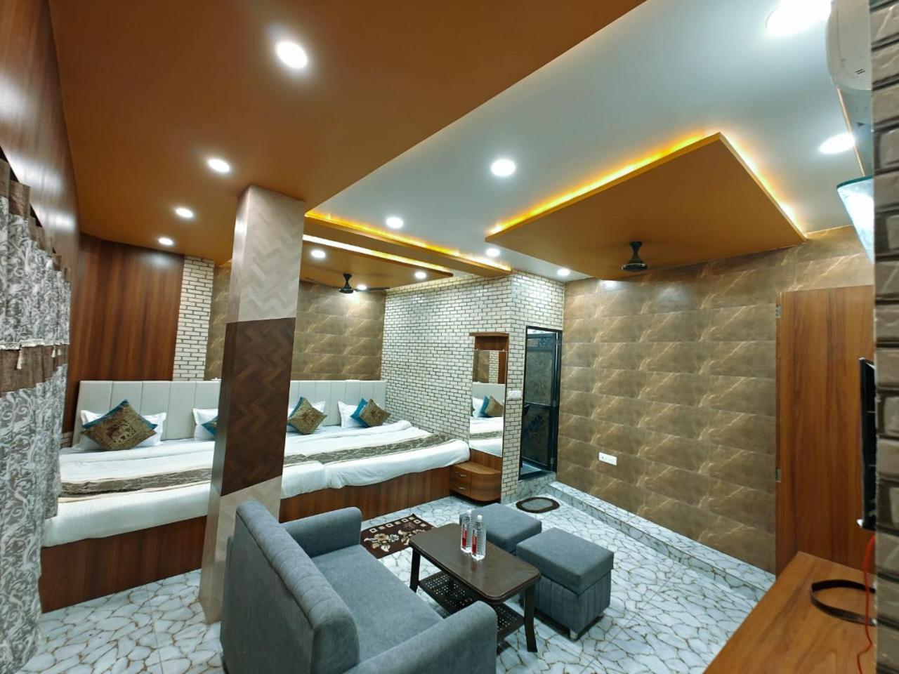 Shri Kailash Pati Guest House- Opposite Kashi Vishwanath Temple Varanasi Eksteriør billede